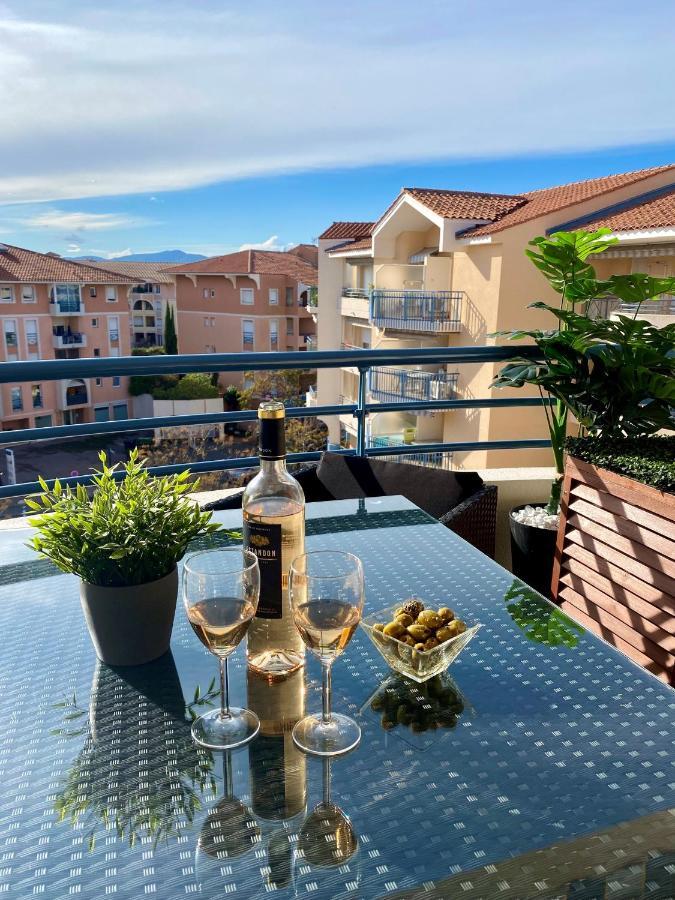 Port-Frejus, Le Paladien, Appartement 2 Pieces Climatise, Terrasse & Parking Luaran gambar