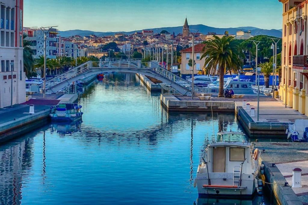 Port-Frejus, Le Paladien, Appartement 2 Pieces Climatise, Terrasse & Parking Luaran gambar