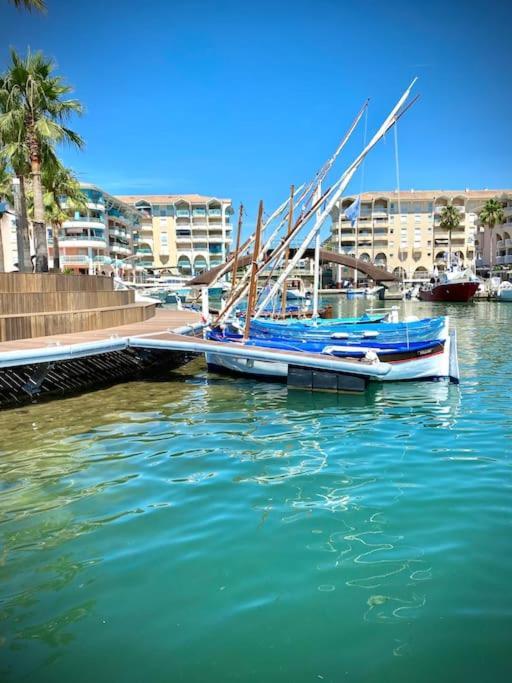 Port-Frejus, Le Paladien, Appartement 2 Pieces Climatise, Terrasse & Parking Luaran gambar