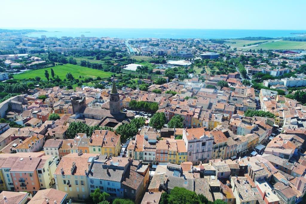 Port-Frejus, Le Paladien, Appartement 2 Pieces Climatise, Terrasse & Parking Luaran gambar